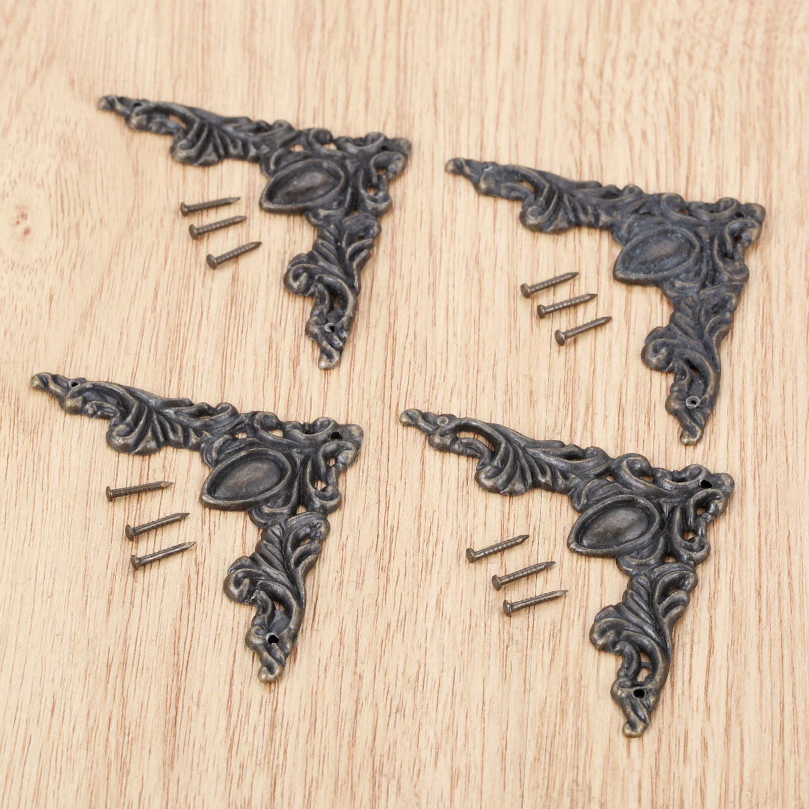 Nail Art Vintage - 4Pcs Antique Bronze Decorative Protectors 50*50mm