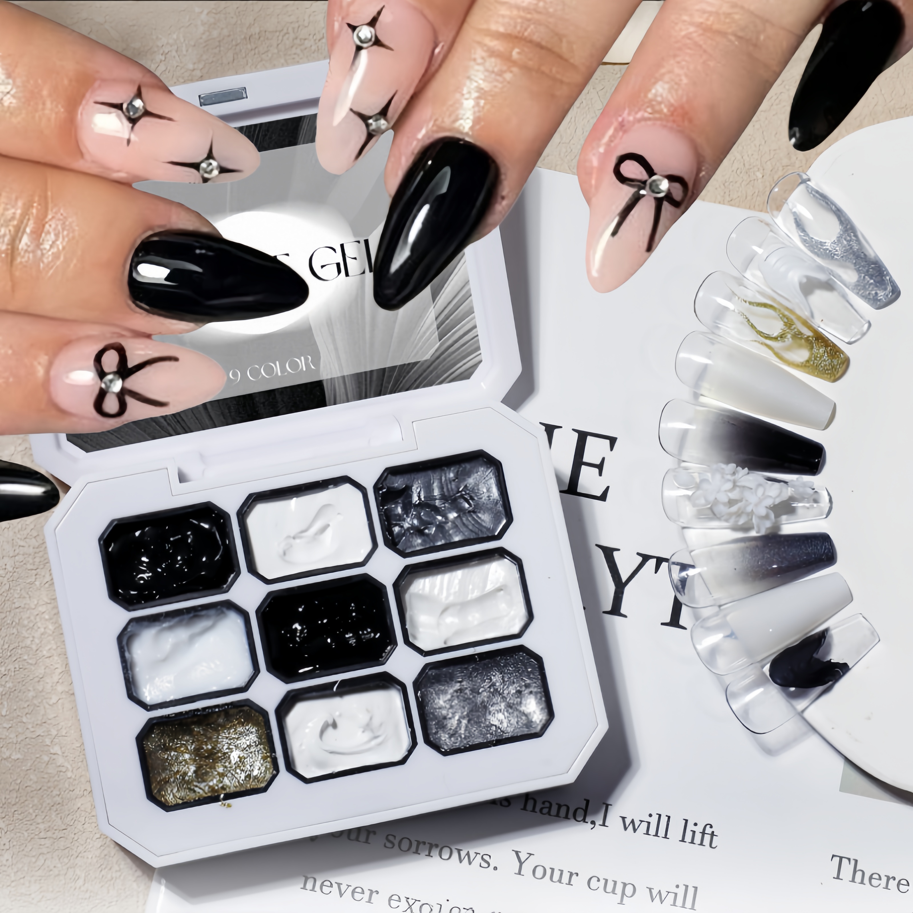 Nail Gel Polish Set - 1 Set of Black and White